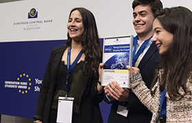 Generation Euro Students’ Award Girl in front of PC entering the Generation Euro Students’ Competition